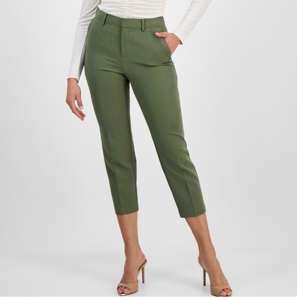 Chic Olive Cropped Pants